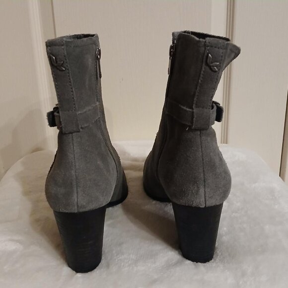 Grey Koolaburra by UGG Samiah suede ankle boots size 10 - Picture 5 of 7